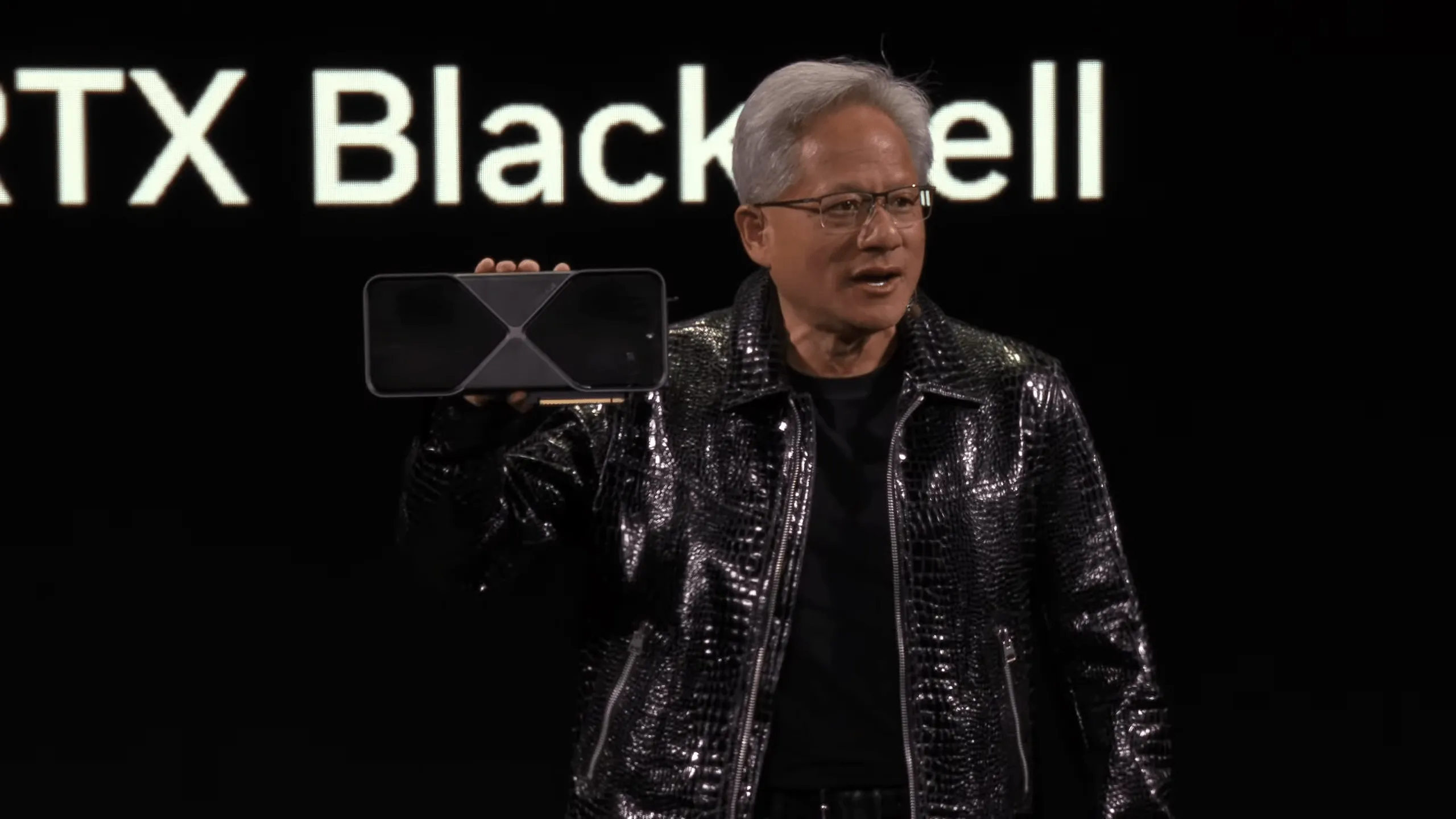 NVIDIA анонсировала новые видеокарты линейки RTX 50 на CES 2025 #10
