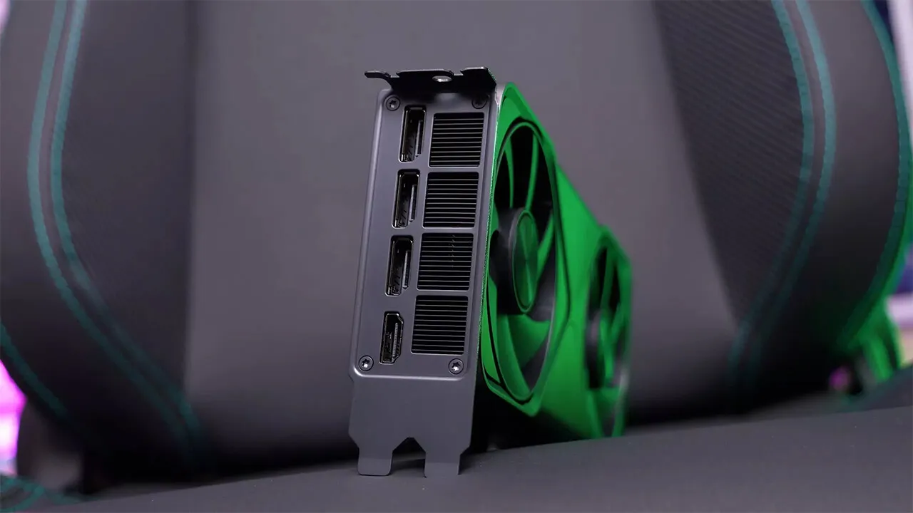 «Никакой RTX 4090 тут и не пахнет»: обозреватели раскритиковали GeForce RTX 5070 #2