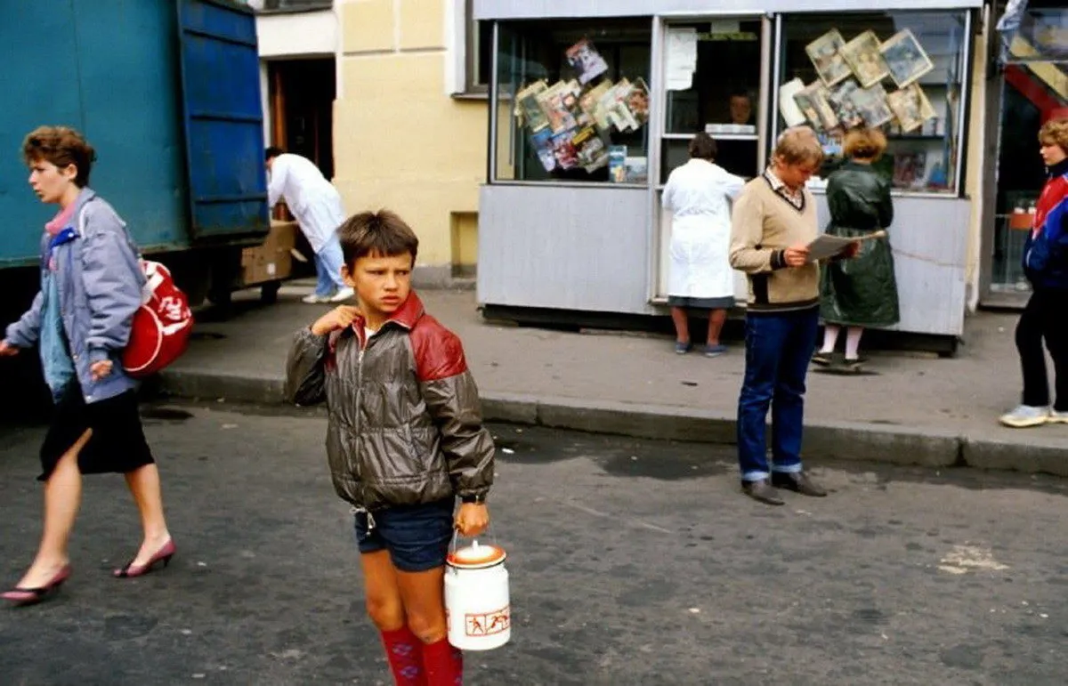 В вашей местности дети спокойно гуляют одни? #2