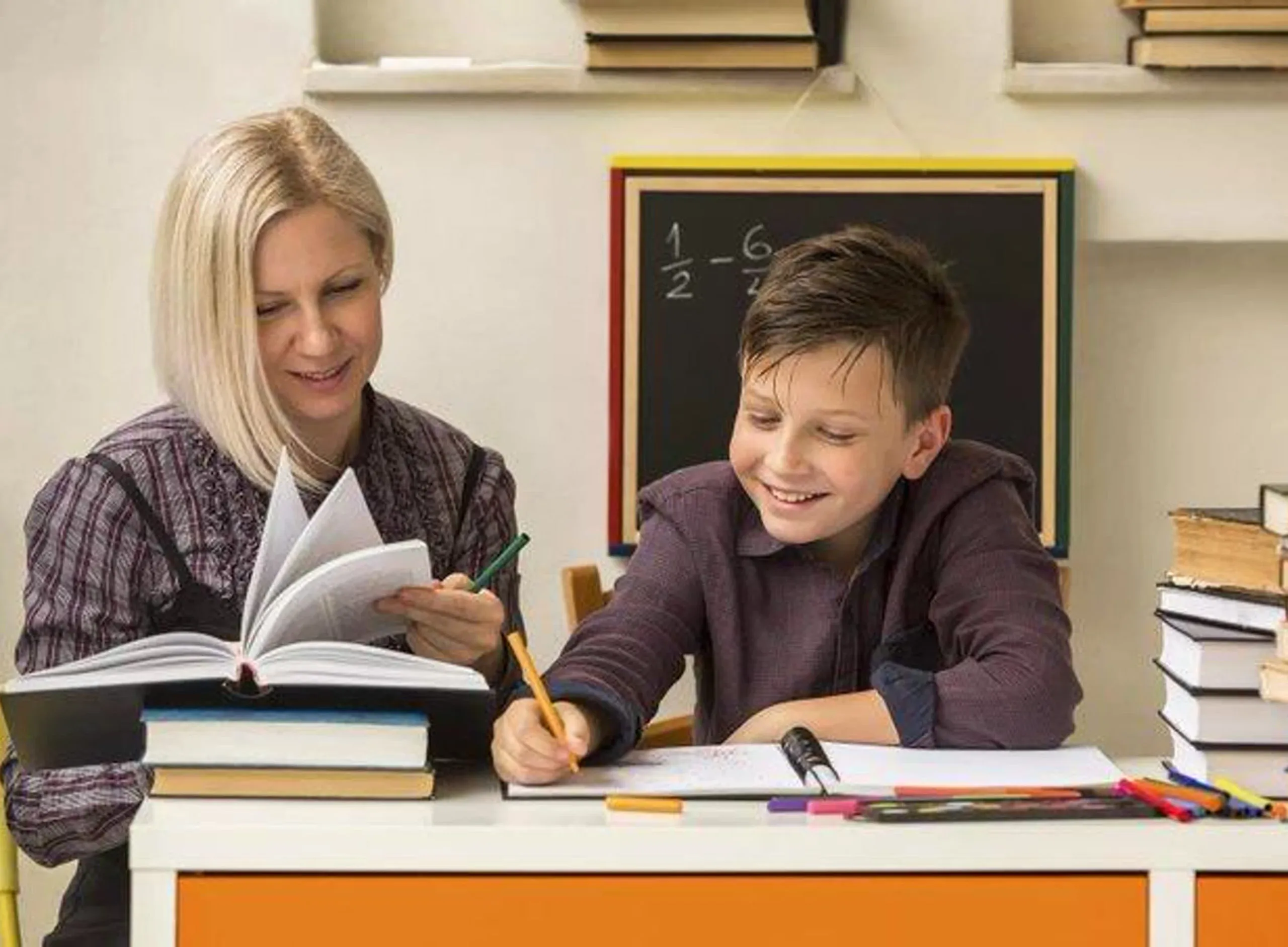 Репетиторы или хорошая школа. 100балльный репетитор блоггер. Репетиторы или хорошая школа. Репетиторы или хорошая школа. Родители студентов.