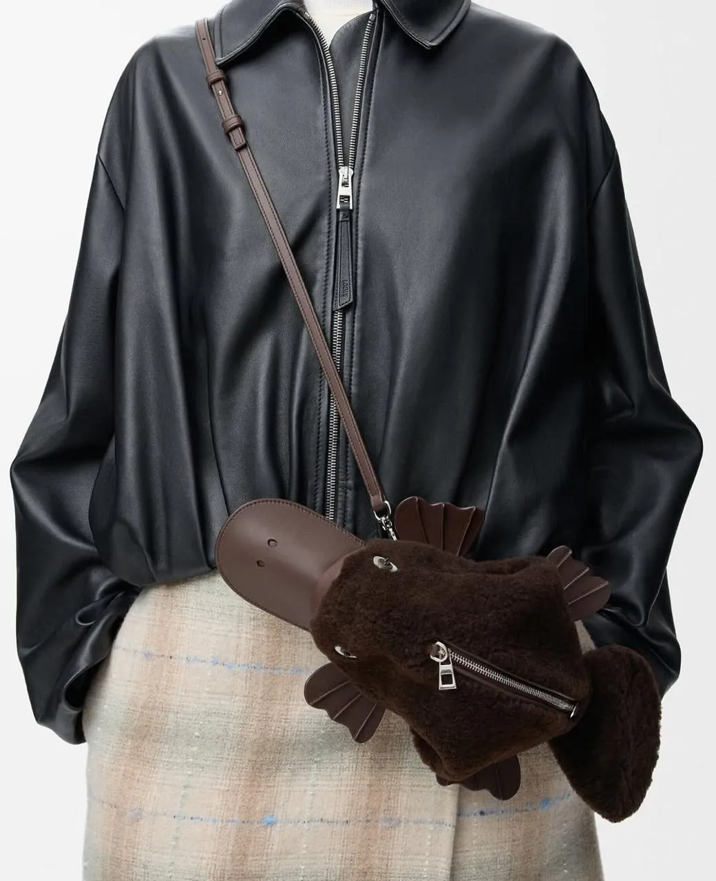 Loewe представил сумку‑утконоса за $2000 #3