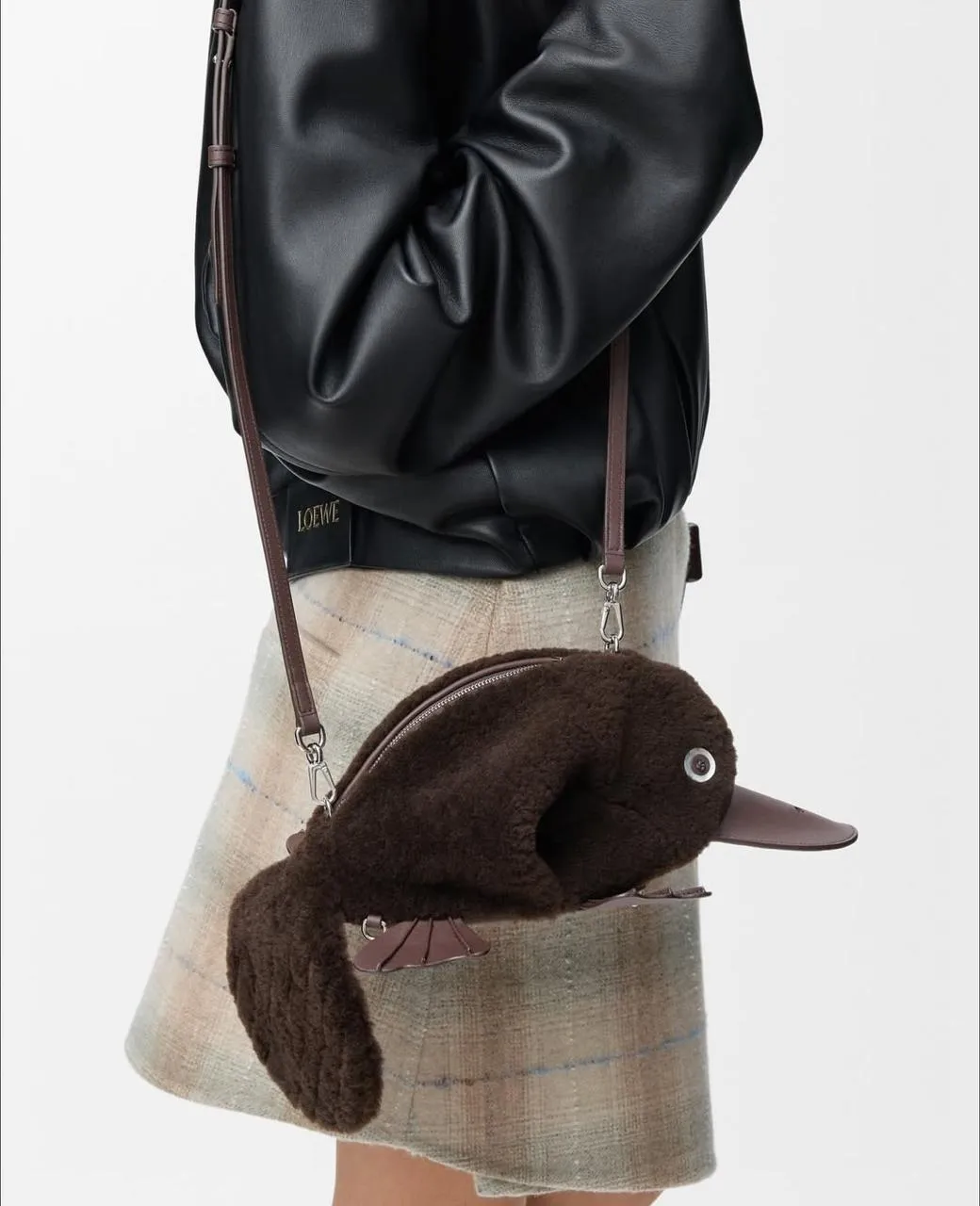 Loewe представил сумку‑утконоса за $2000 #4