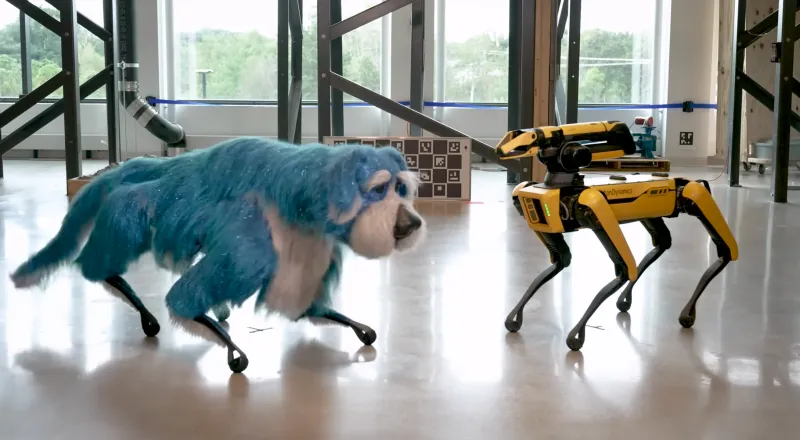 Boston Dynamics показала робота-собаку Spot Mini в костюме Sparkles #2