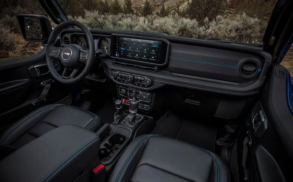 Культовый американский внедорожник вернулся в Россию, но цена кусается. Jeep Wrangler Rubicon продают за 11,5 млн рублей #4