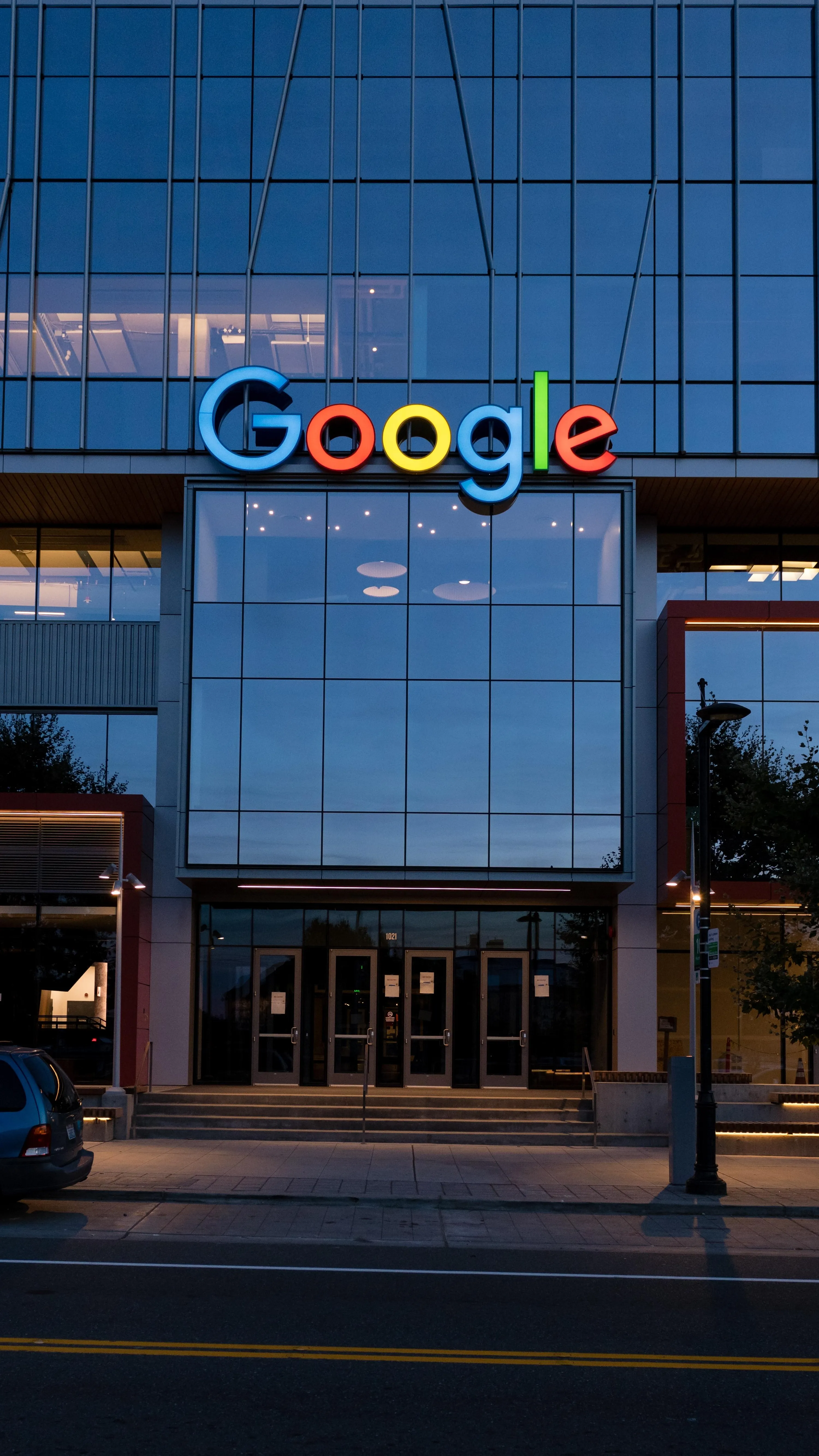 Google готовится к крупнейшему поглощению стартапа в своей истории – за 23 млрд долларов #2
