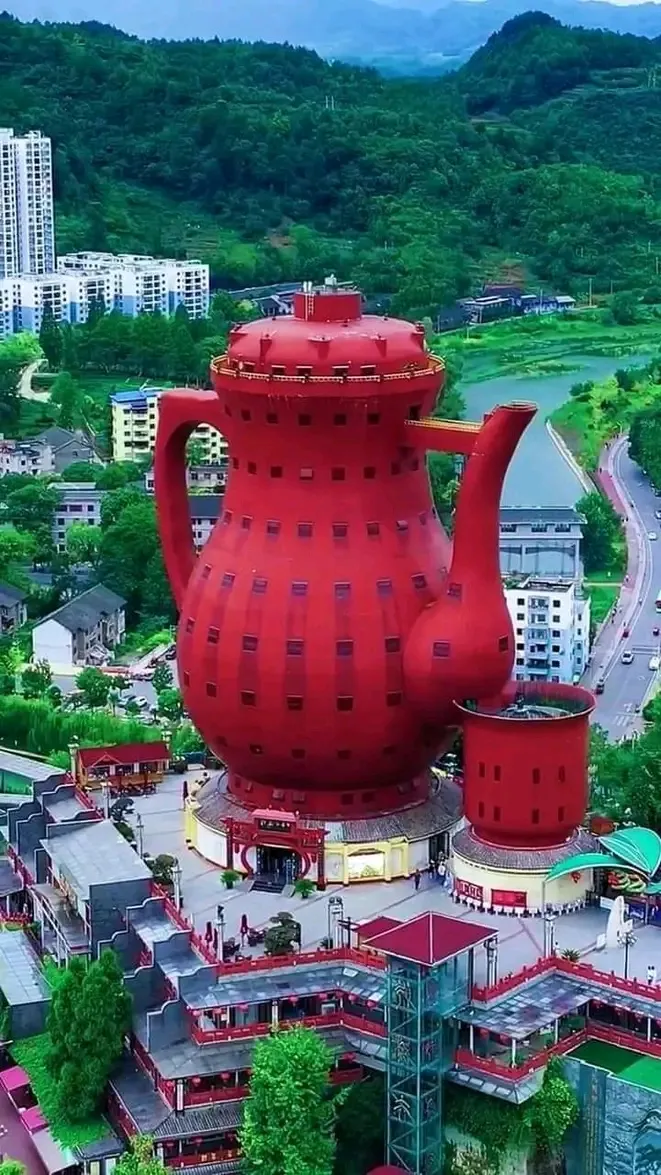 Самый большой памятник чайнику в мире 👆 #2