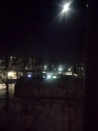 Луна над ночным городом #1