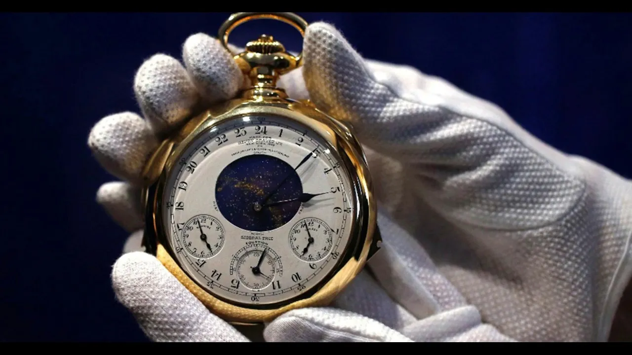 2. Patek Philippe Henry Graves Supercomplication – $24 млн 🔹 Рекордсмен: Самые сложные карманные часы с 24 функциями, созданные вручную в 1933 году. 🔹 Фишка: Показывают фазы Луны, звёздное небо над Нью-Йорком и даже время восхода/заката.