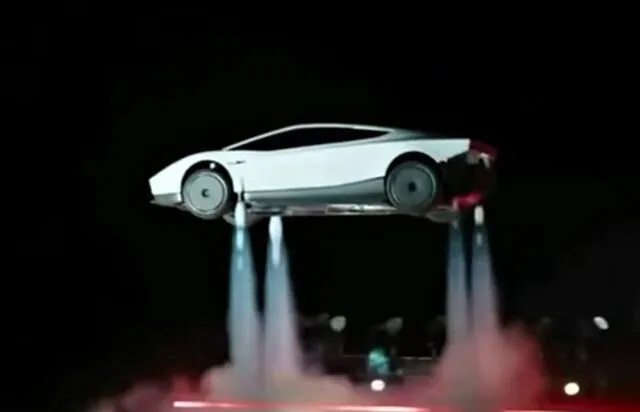 Илон Маск показал миру летающую Tesla #1