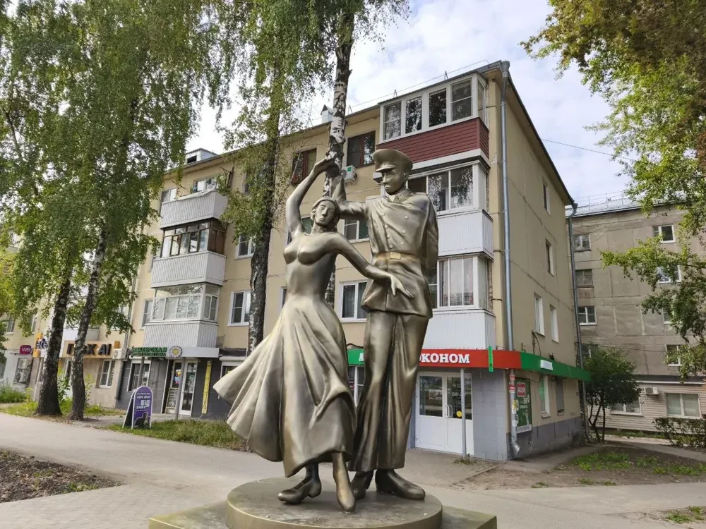 Очередная скандальная скульптурная композиция на сей раз появилась в Рязани #2