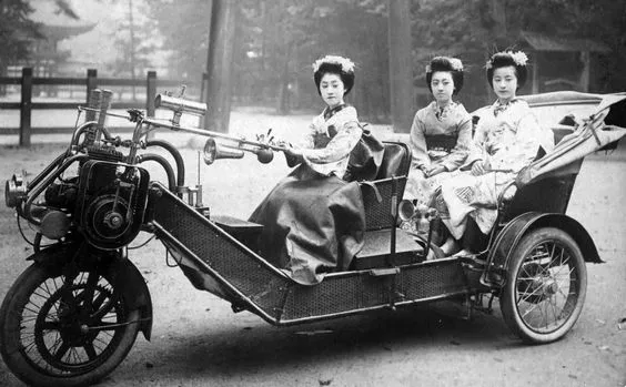 Гейши на заре японской автомобилизации... 1920 год  #1