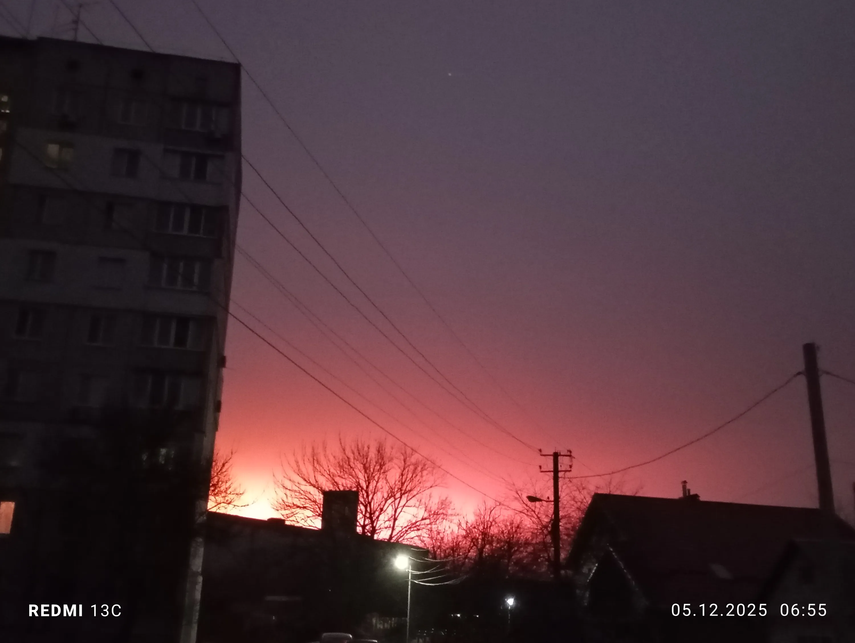 Так рано вставала и ехала на работу 