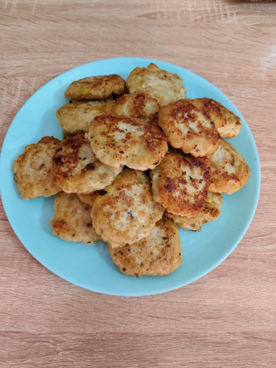 Куриные котлетки с авокадо. Звучит как бред, но получилось неожиданно вкусно